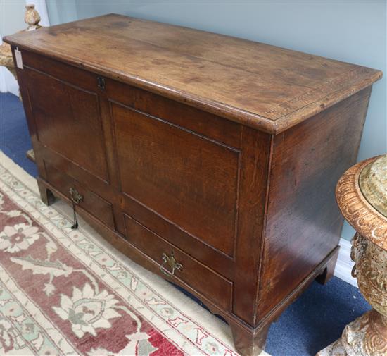 A George III oak mule chest, W.124cm